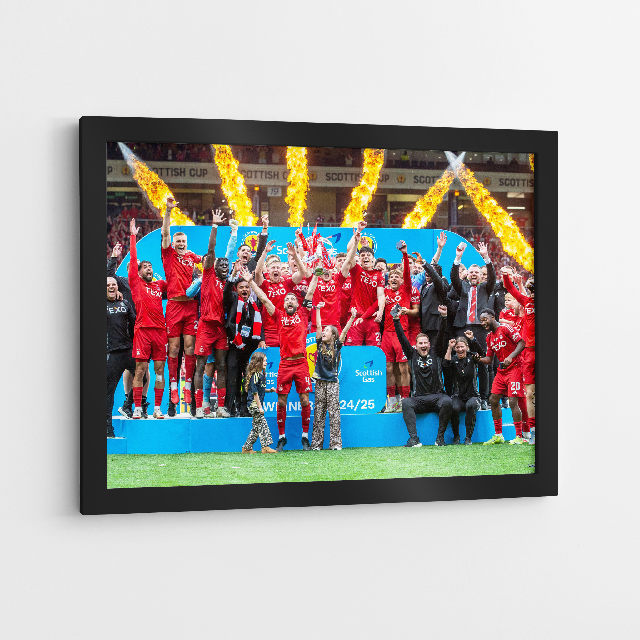 Aberdeen Scottish Cup Winners 24/25 - Black Framed Print