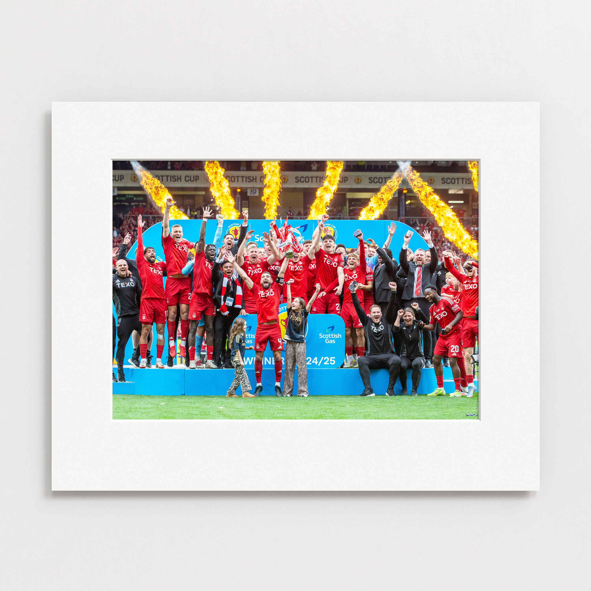 Aberdeen Scottish Cup Winners 24/25 - Mounted Print